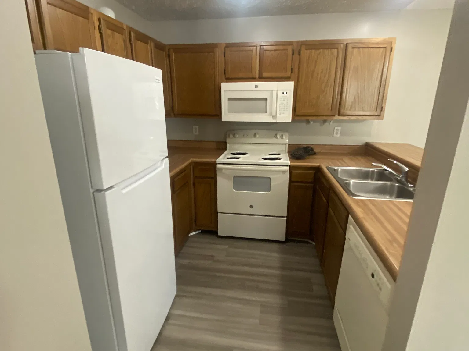 2 bed, 1063 sqft, $1,250 — Photo 4
