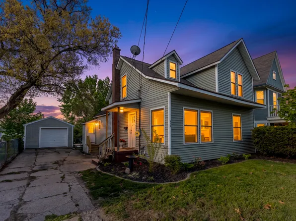 832 Sigsbee St SE, Grand Rapids, MI 49506
