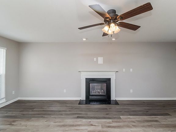 4th image of 4262 Millet St SW
