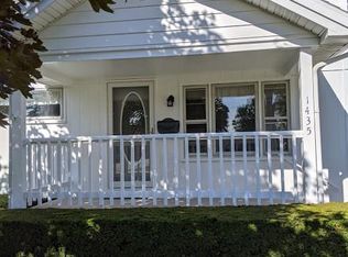 1435 Jersey Rd, Oregon, OH 43616