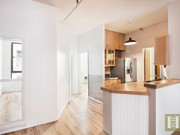 4th image of 460-462 West Broadway