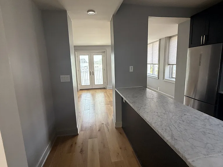 2100 Newport Pl NW #4-1 — Photo 2