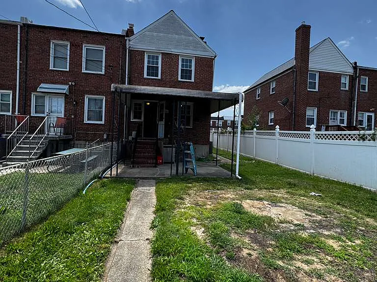 7452 Lawrence Rd — Photo 8