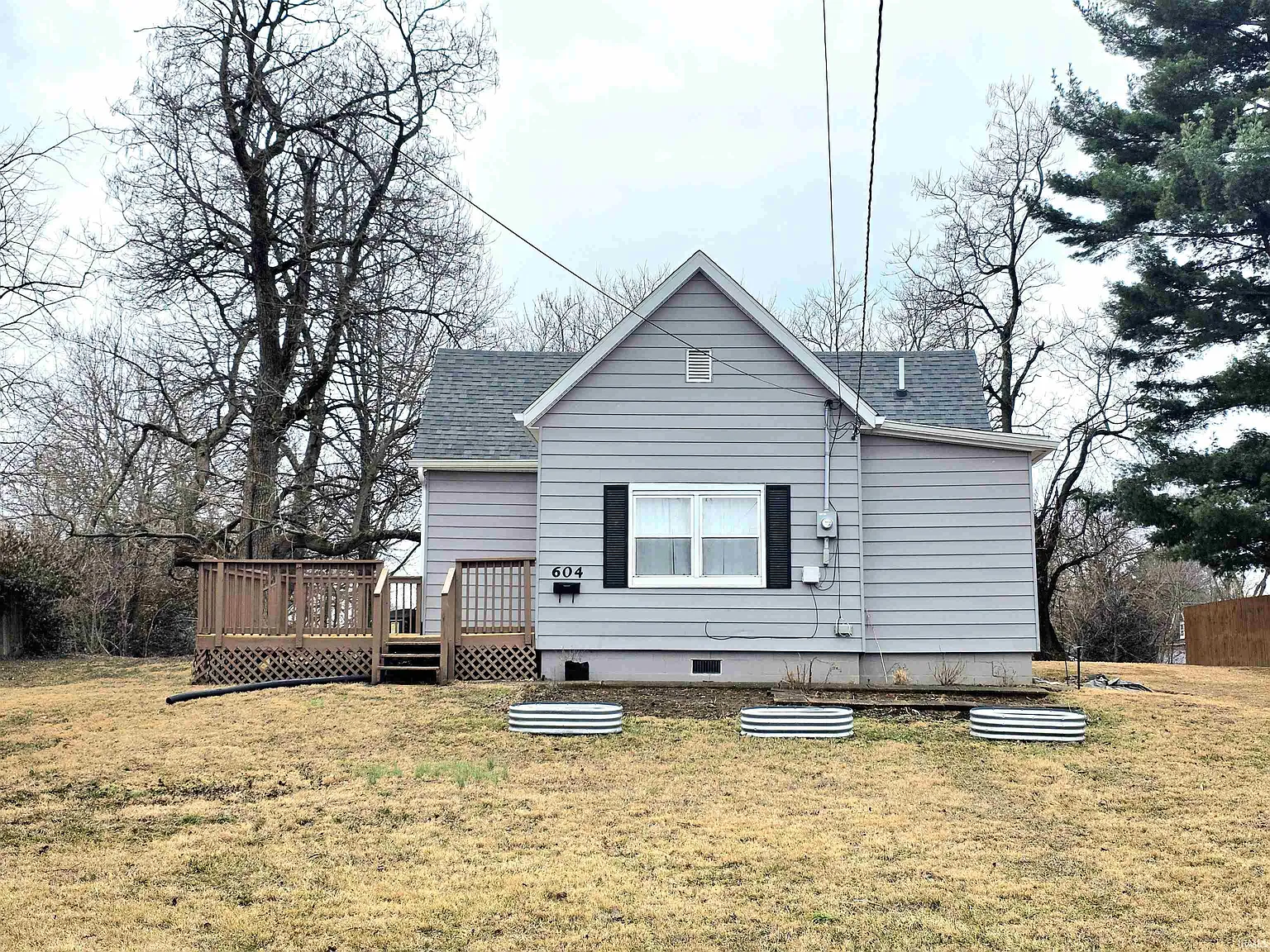 604 Crawford St photo 1