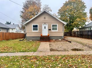 409 E 10th St N, Newton, IA 50208