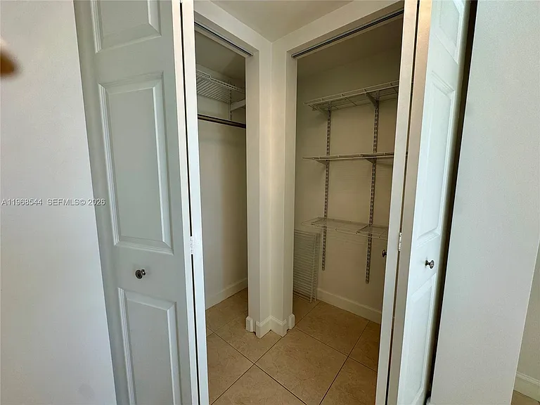 2855 Leonard Dr #H202 — Photo 21