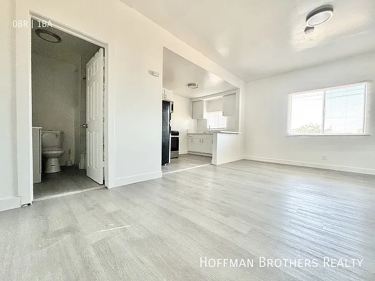 5179 S Western Ave #201 — Photo 4
