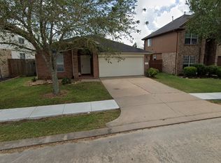 93 Rodeo Dr, Manvel, TX 77578