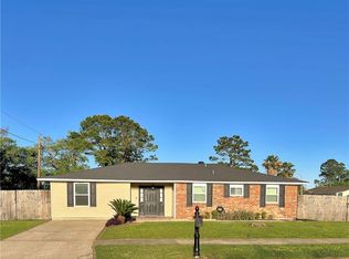 5071 Rochester Dr, Marrero, LA 70072