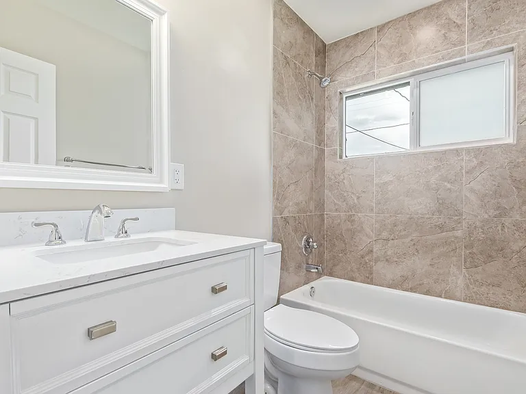 2136 W Village Dr — Photo 35