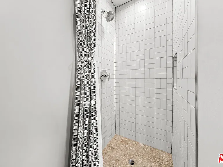 7520 Earldom Ave — Photo 27