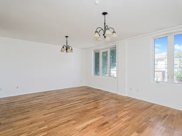 1132 Blake Court image 11 of 27