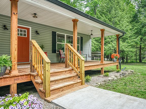 4th image of 1032 Long Branch Dr