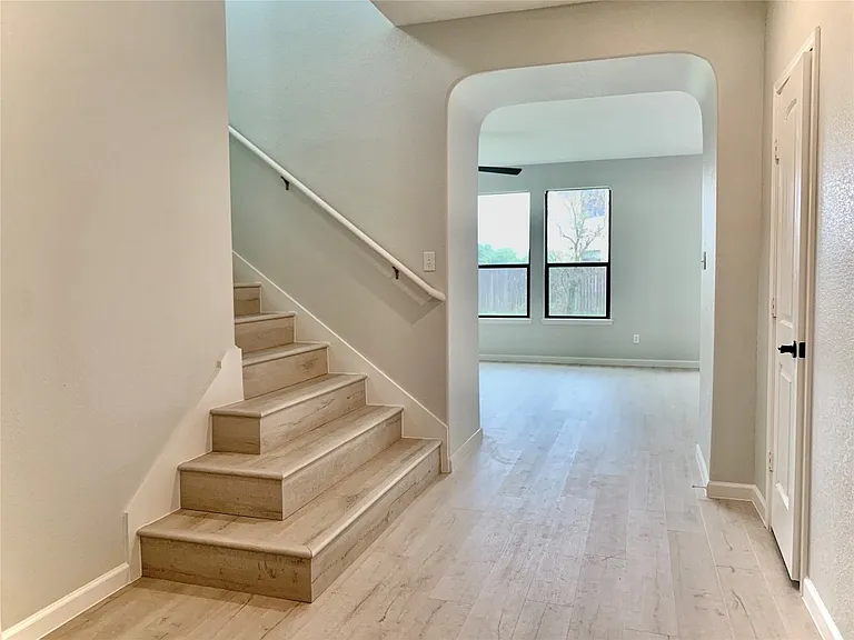 2101 Sage Canyon Dr — Photo 5