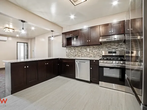 292a Mc Guiness Boulevard image 1 of 11