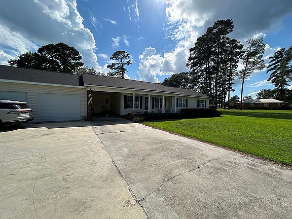 3rd image of 328 Azalea Ave