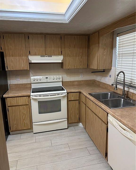 1st image of 4955 Pepper CIR #B206