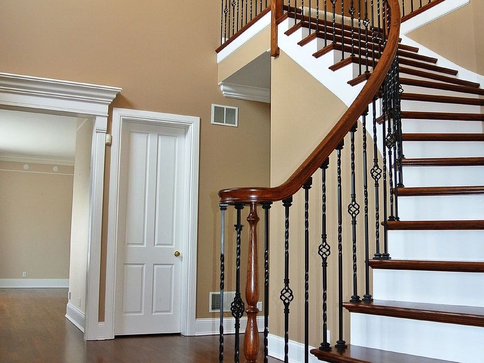 Bridal staircase