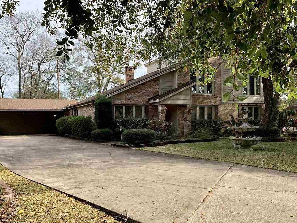 2nd image of 1980 Bicentennial Pl