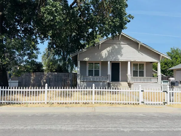 1220 Kaweah St, Hanford, CA 93230