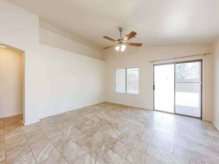 15019 W Port Au Prince Ln — Photo 6