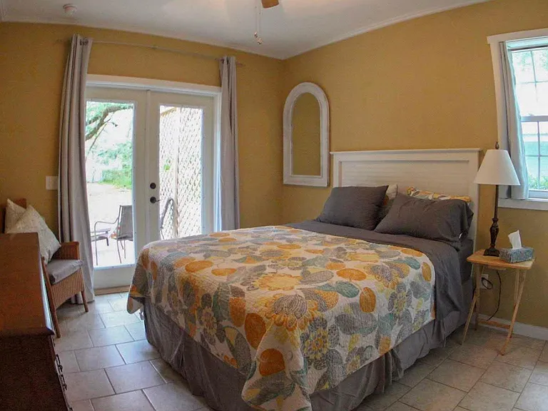 810 Stanley Dr — Photo 6