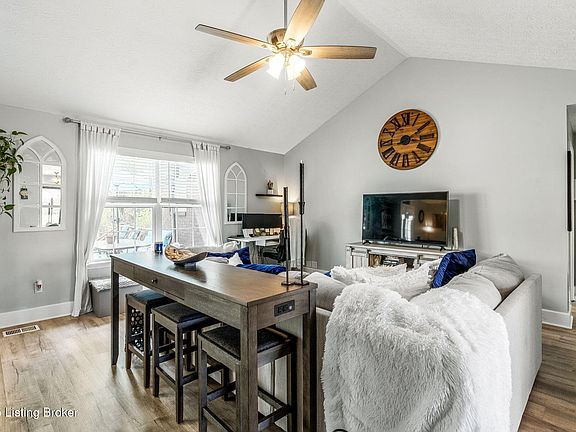 4th image of 344 Misty Brooke Dr