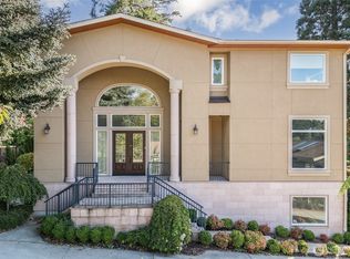 9426 Lake Washington Boulevard NE, Bellevue, WA 98004