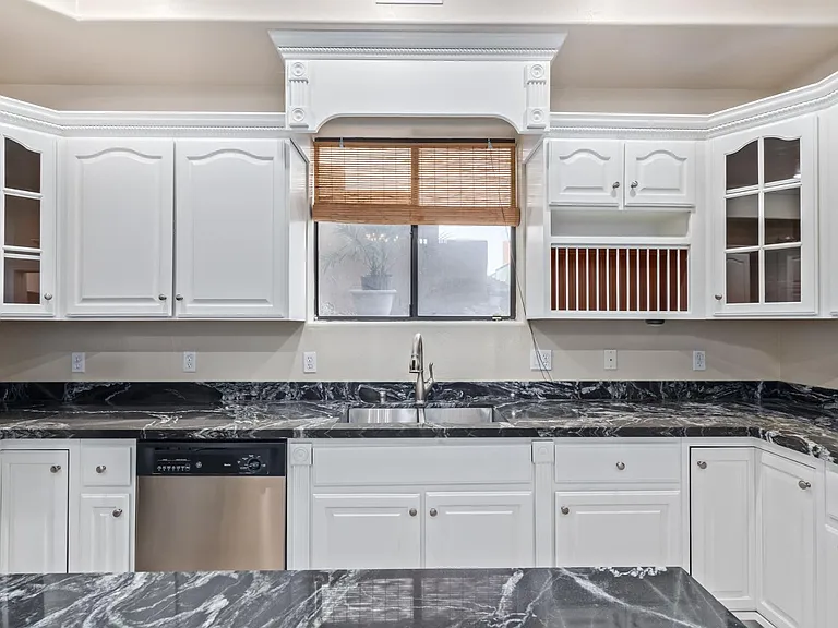 15330 E Walnut Ln — Photo 17