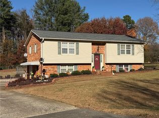 130 Winchester Dr, King, NC 27021