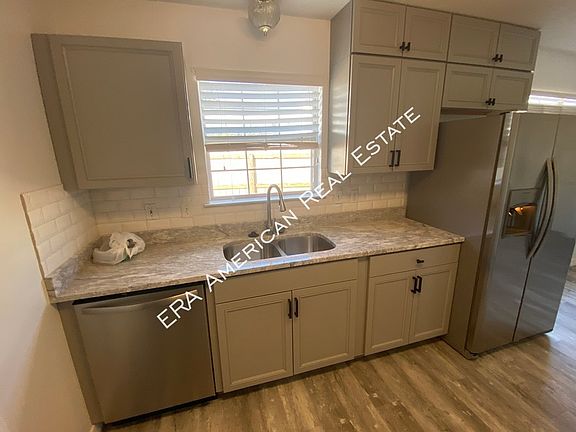 4th image of 974 Southern Oaks Ct