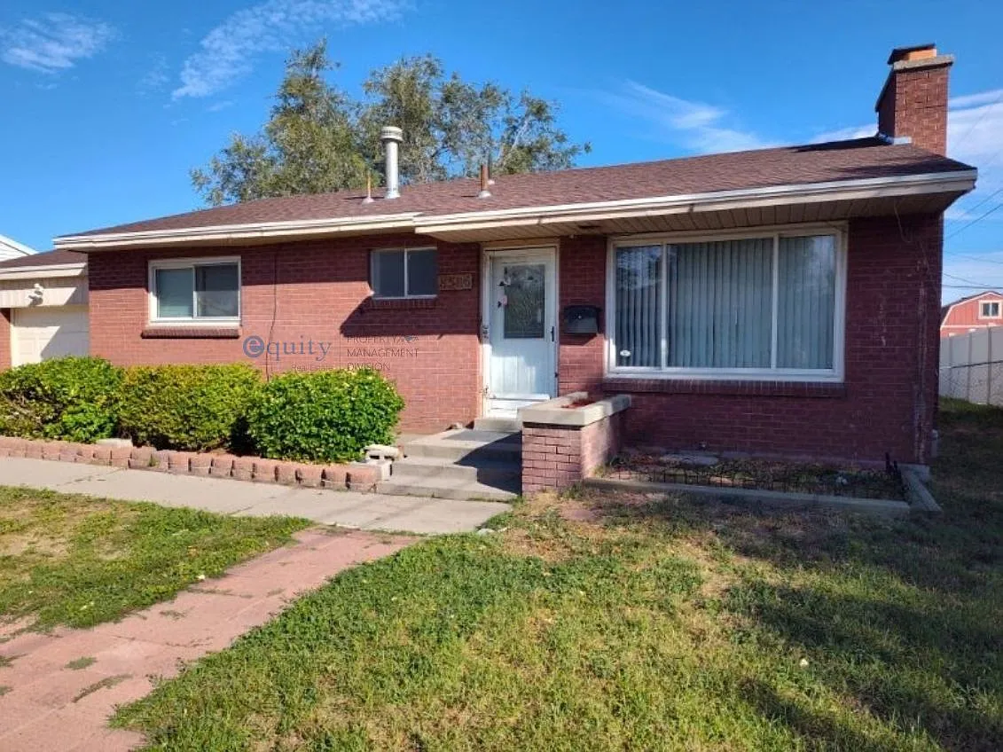 8506 W 3370 S - FO - 1 — Photo 2
