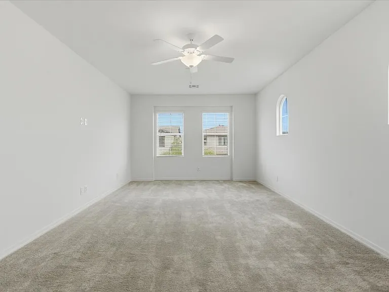 265 E Balsam Dr — Photo 23