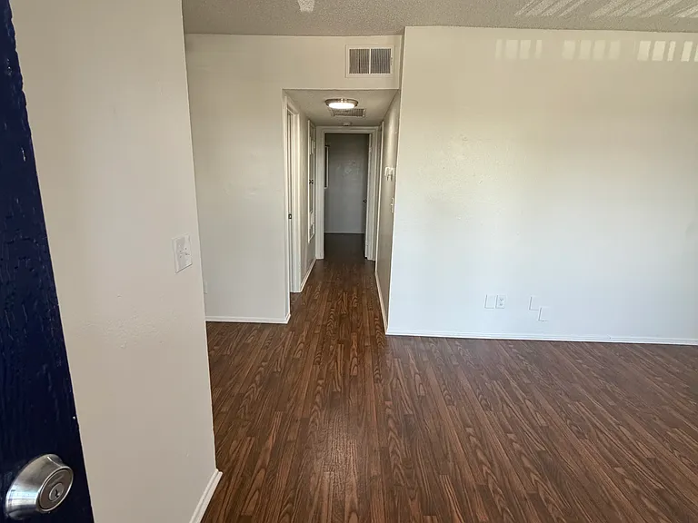 Grand House — Photo 4