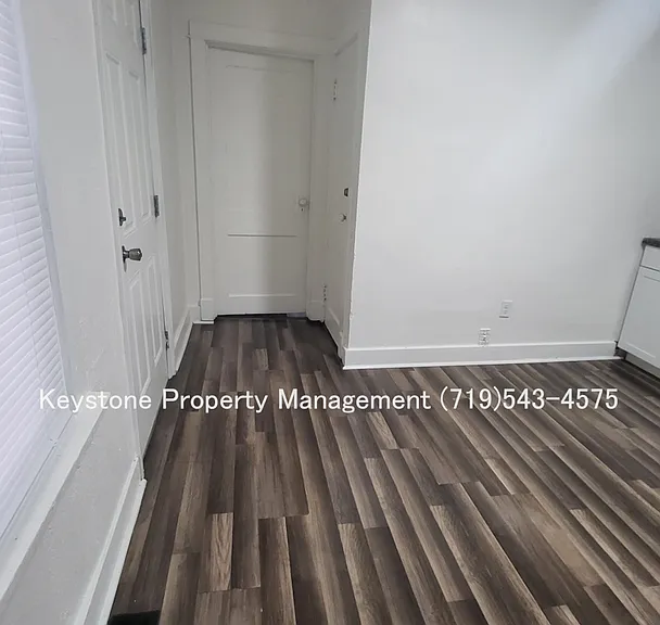 1102 W 16th St — Photo 5
