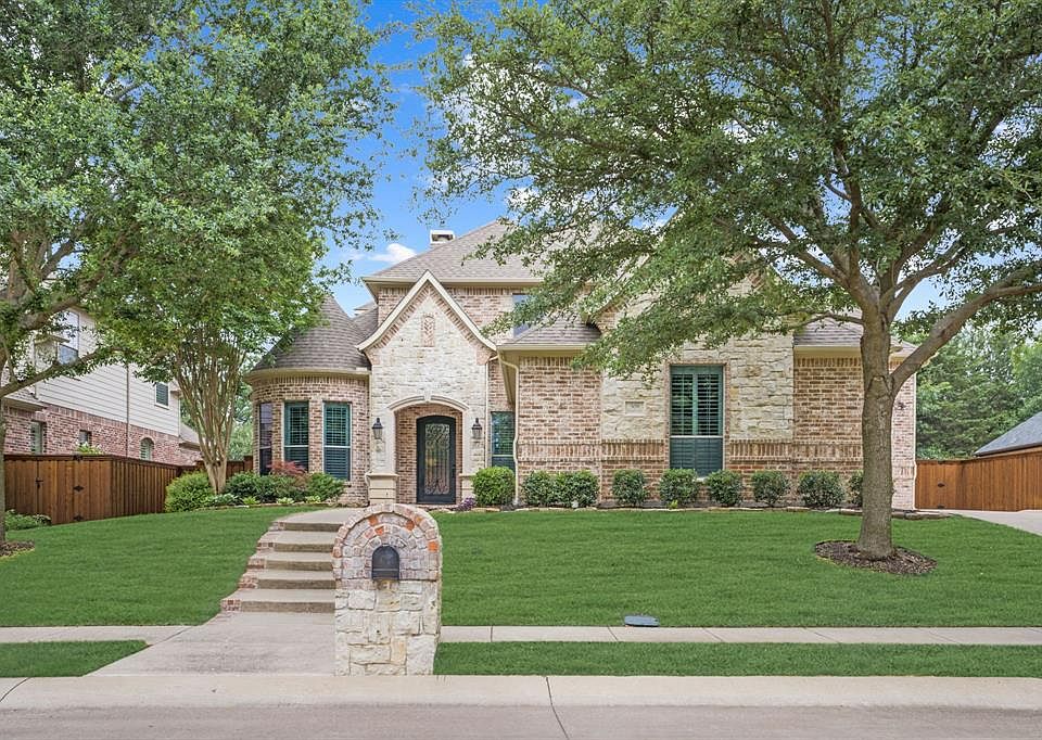 1st image of 309 Haddington Ln