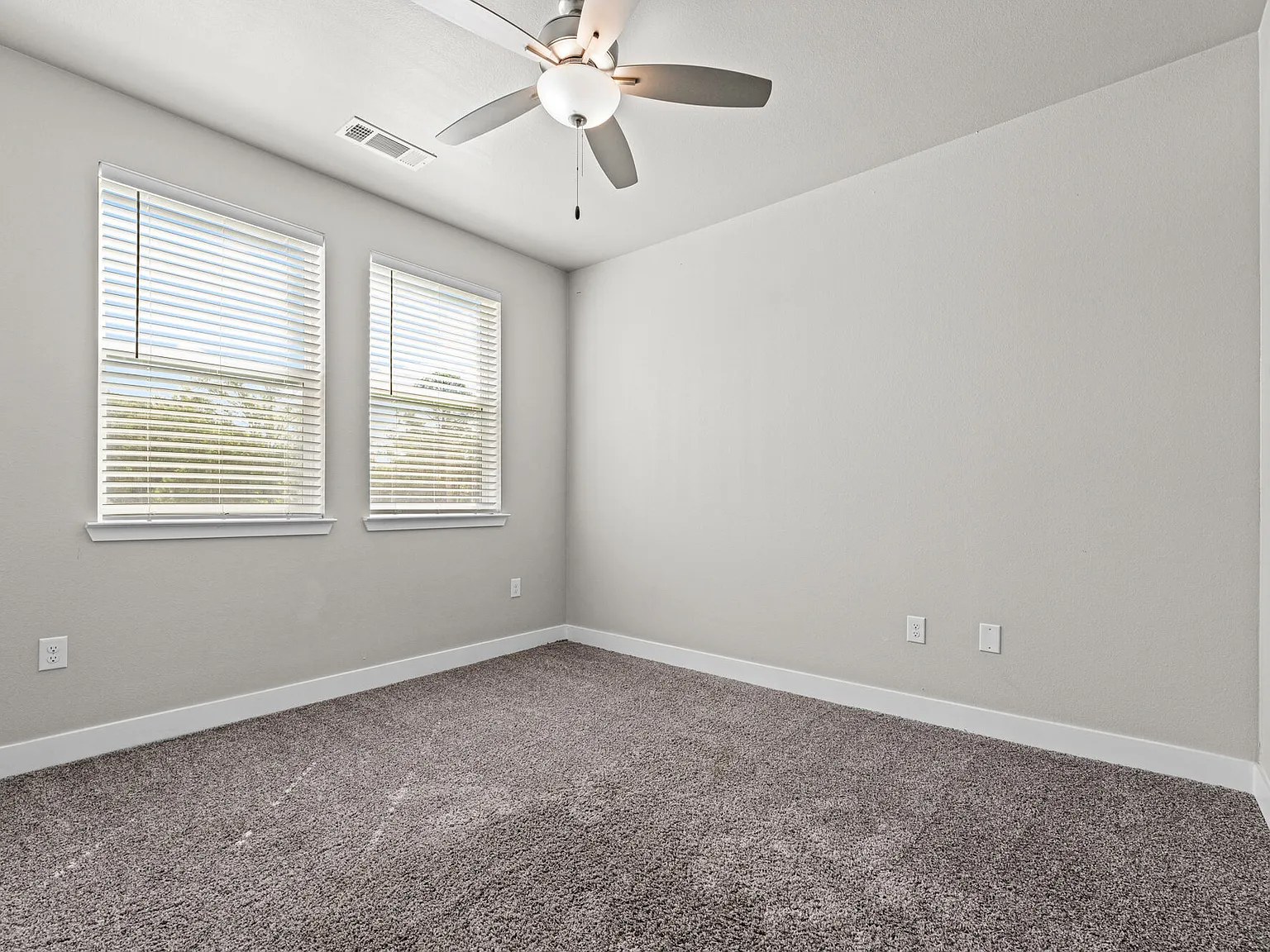 Pebble Brook Apartments — Photo 4