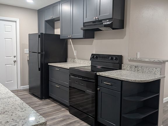 2nd image of 26 W Spruce St