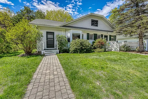 66 Riverbank Rd Photo 1