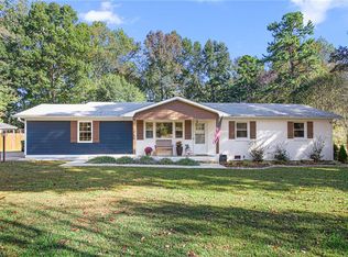 7358 Davis Country Rd, Randleman, NC 27317