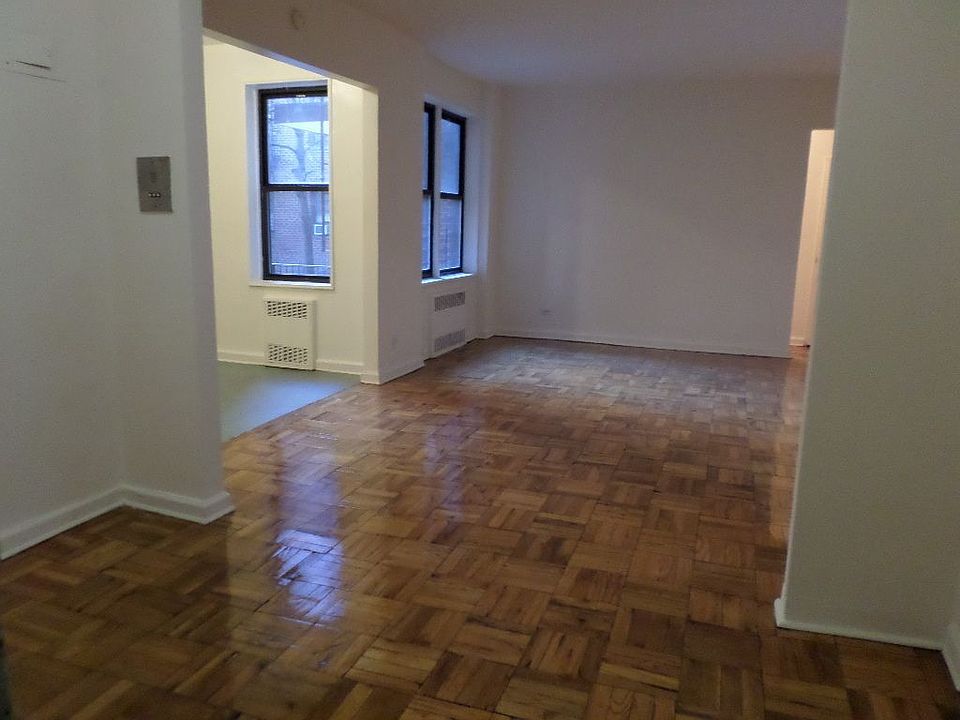 1st image of 7410 35th Ave #103W