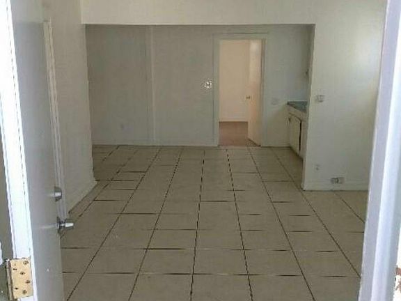 2nd image of 1104 S Grande Vista Ave