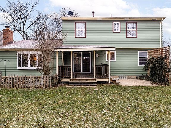 3rd image of 243 College Park Dr