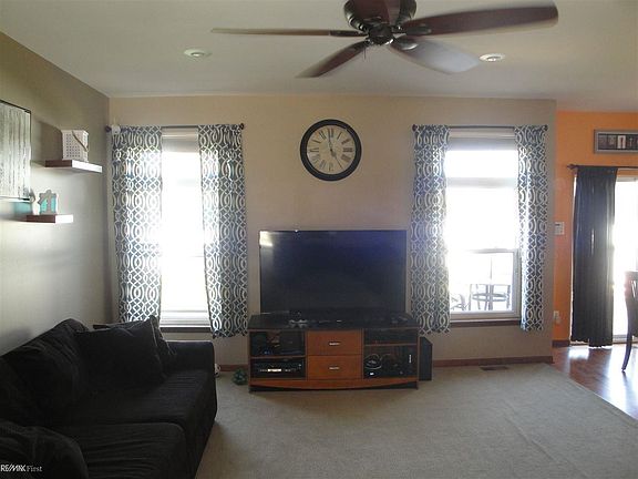5th image of 57366 River Oaks Dr