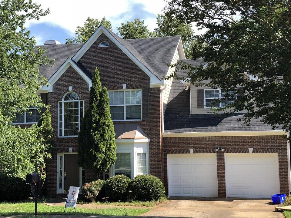 1st image of 527 Sydney Michelle Ln