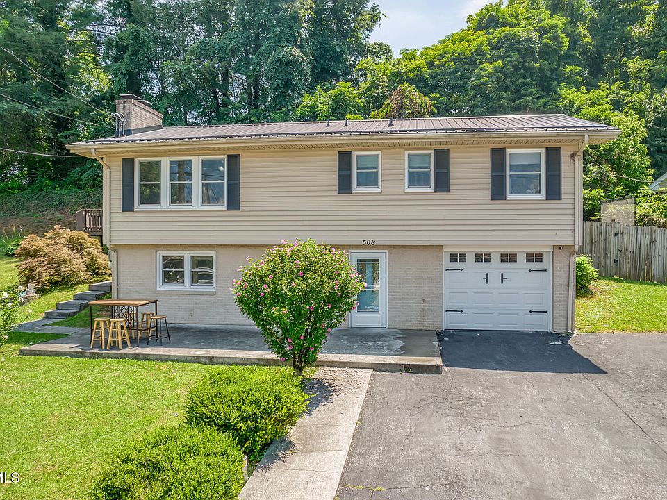 1st image of 170 Montrose Dr