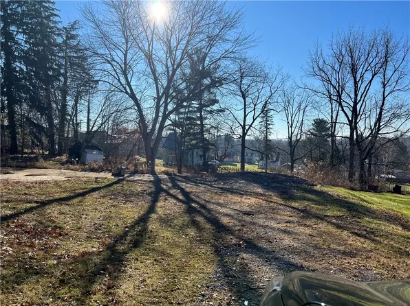 408 Fairgreen Ave, New Castle, PA 16105