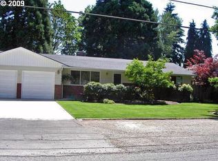 2210 Jeppesen Acres Rd, Eugene, OR 97401