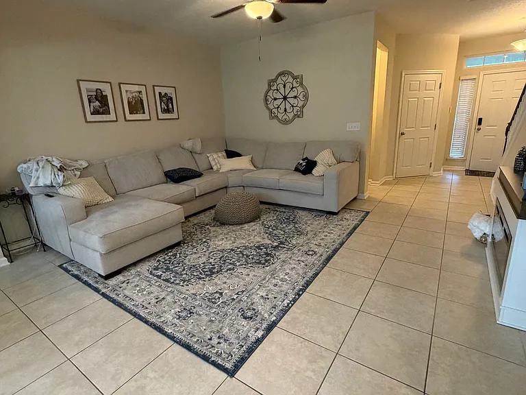 53 Nelson Ln — Photo 4