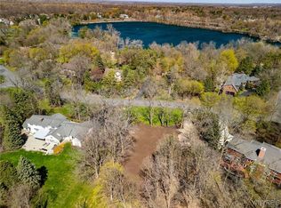 4720 Spaulding Dr, Clarence, NY 14031